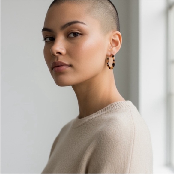 Jasmine Jewelry - Hoop Tortoise Shell Look Earrings